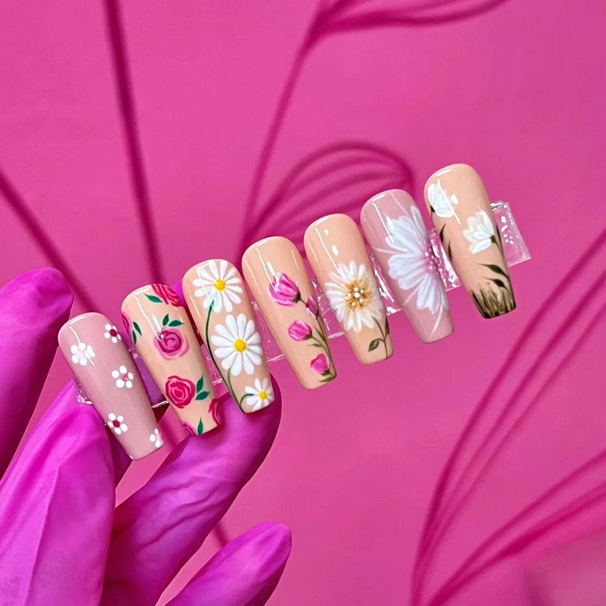 Curso Do Traço ao Desenho: Domine a Arte Floral e Arabescos nas Unhas