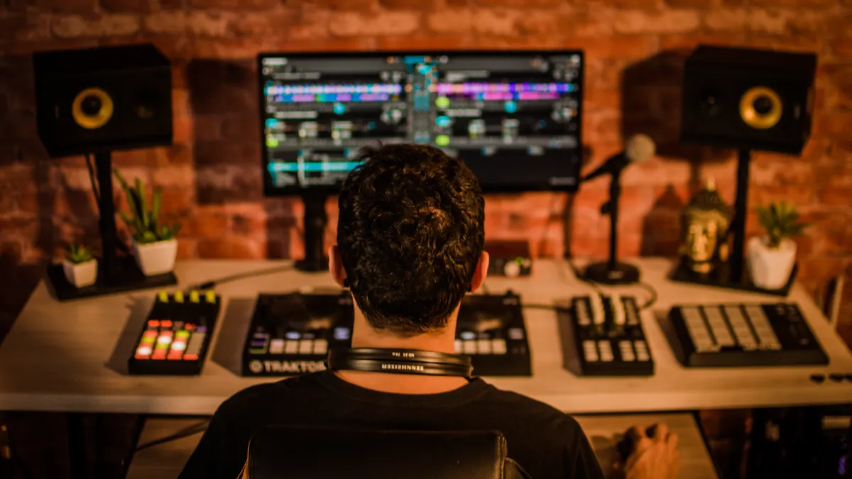 Curso de DJing com Traktor