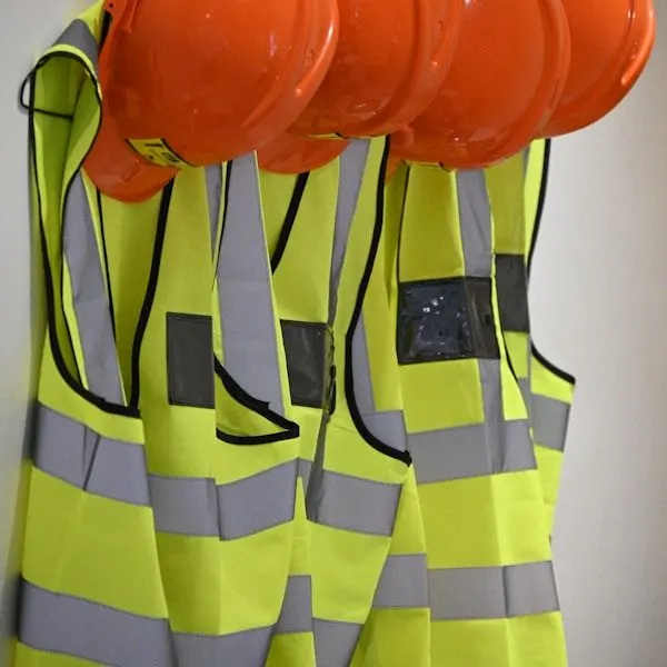 Curso NR-06: Uso Correto de Equipamentos de Proteção Individual.