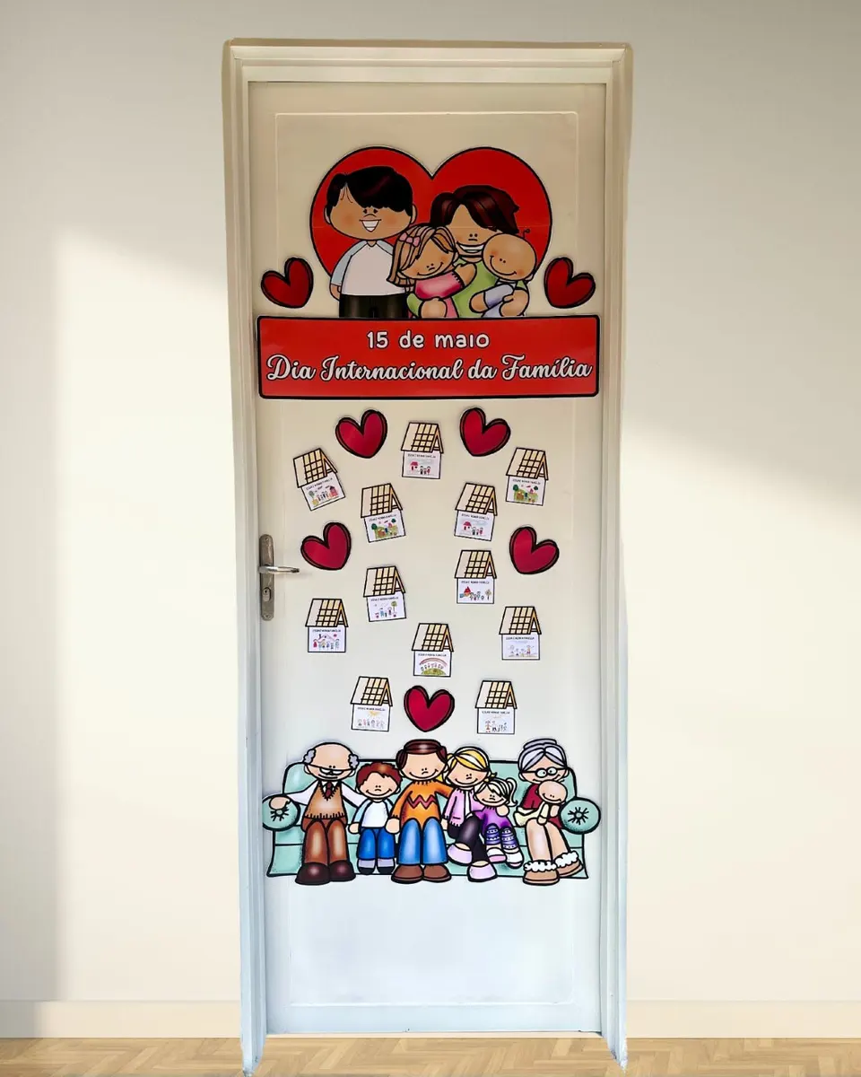 *Decoração de porta tema Dia Internacional da Família.*👪❤️
