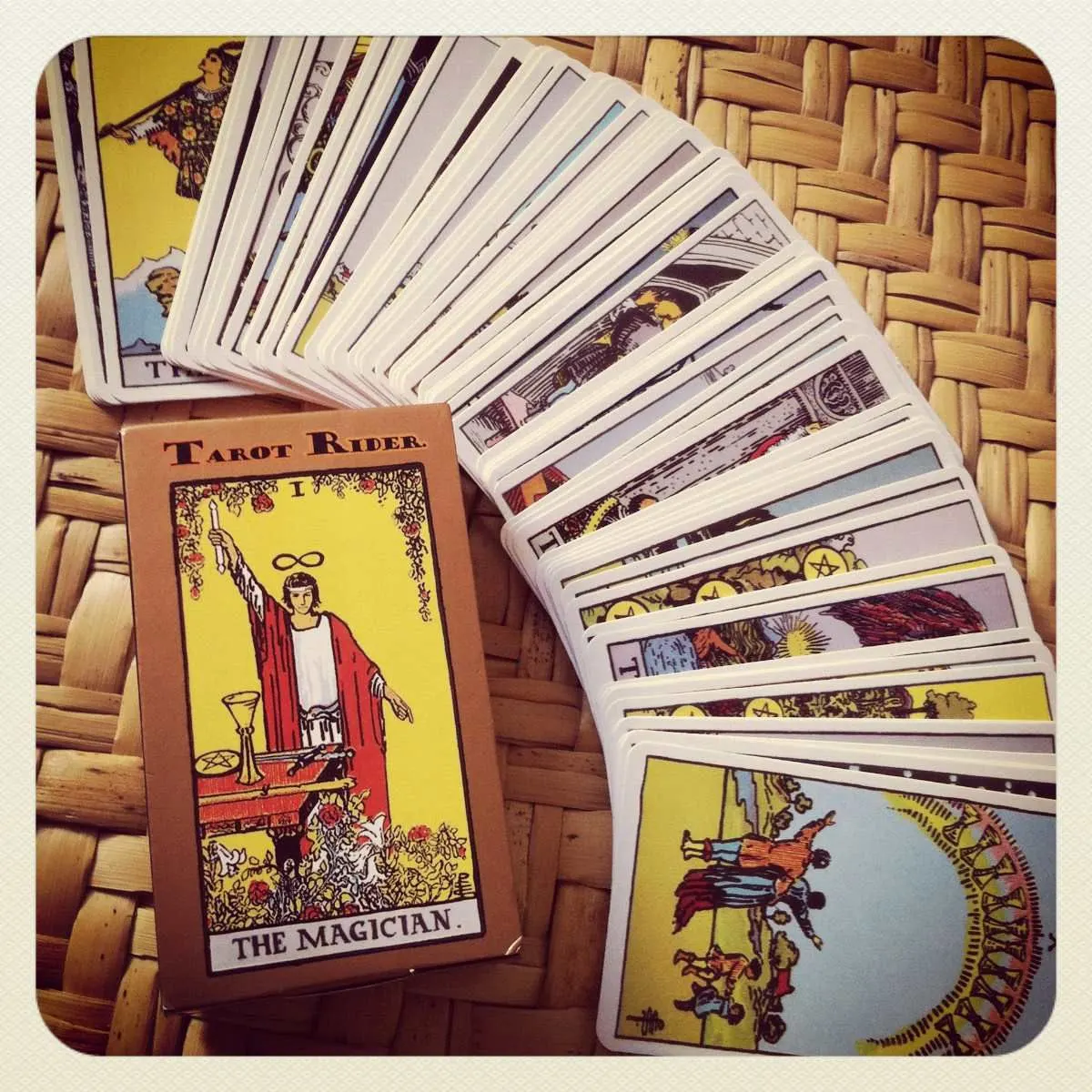 Curso Básico de Leituras de Tarot