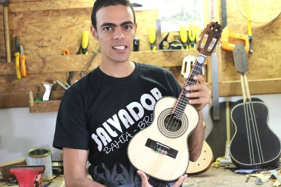 CURSO DE CAVAQUINHO PARA INICIANTE