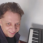 Maestro Paulo Rowlands